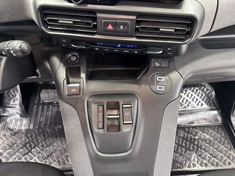 2024 Dizel Otomatik Peugeot Rifter Yeşil Polat Araç Dizayn Otomotiv İnşaat Sanayi Ve Ticaret Limited Şirketi