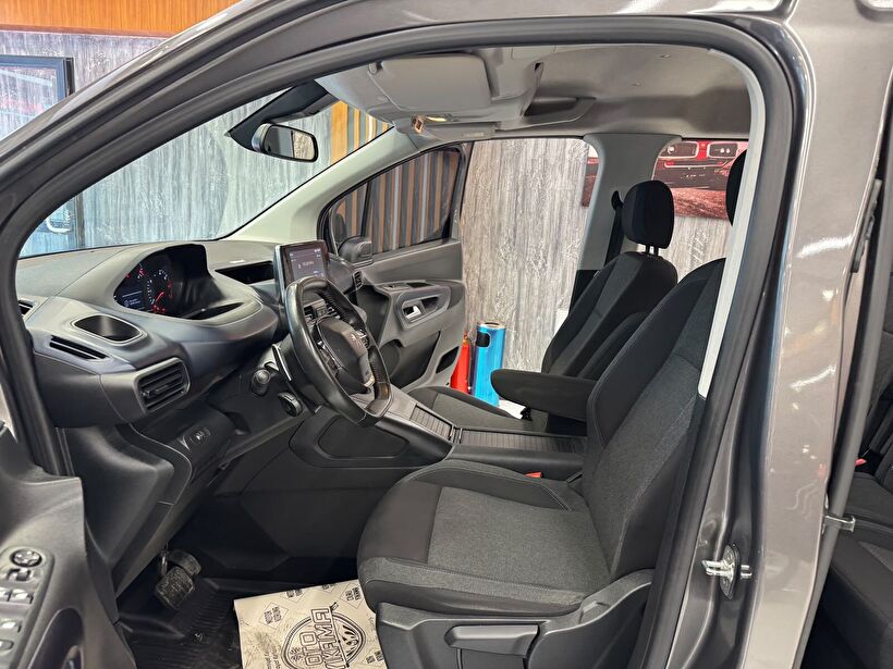 2023 Dizel Otomatik Peugeot Rifter Füme Polat Araç Dizayn Otomotiv İnşaat Sanayi Ve Ticaret Limited Şirketi
