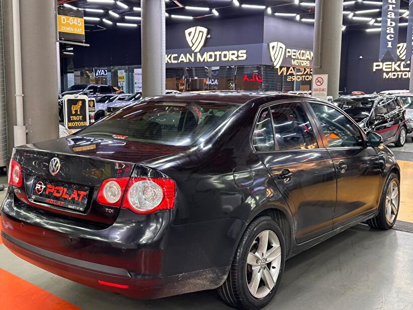 2010 Dizel Otomatik Volkswagen Jetta Siyah Polat Araç Dizayn Otomotiv İnşaat Sanayi Ve Ticaret Limited Şirketi