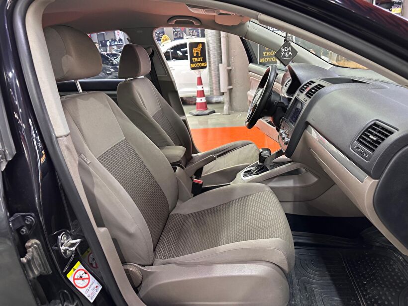 2010 Dizel Otomatik Volkswagen Jetta Siyah Polat Araç Dizayn Otomotiv İnşaat Sanayi Ve Ticaret Limited Şirketi