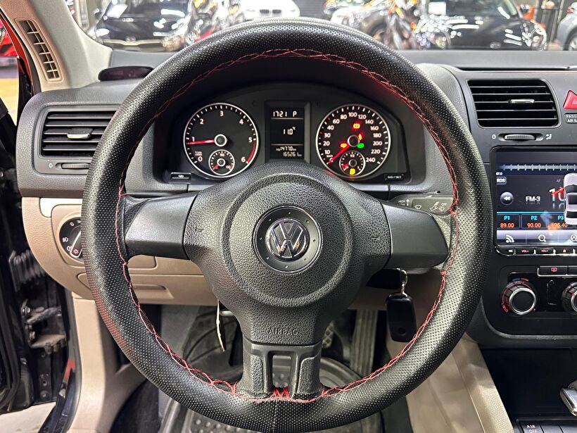 2010 Dizel Otomatik Volkswagen Jetta Siyah Polat Araç Dizayn Otomotiv İnşaat Sanayi Ve Ticaret Limited Şirketi