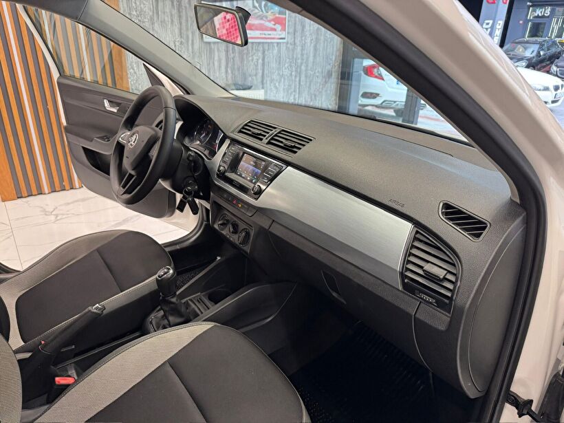 2017 Benzin Manuel Skoda Fabia Beyaz Polat Araç Dizayn Otomotiv İnşaat Sanayi Ve Ticaret Limited Şirketi