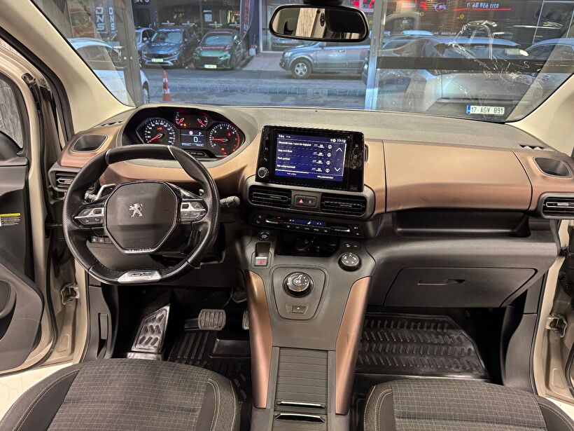 2022 Dizel Otomatik Peugeot Rifter Gri Polat Araç Dizayn Otomotiv İnşaat Sanayi Ve Ticaret Limited Şirketi