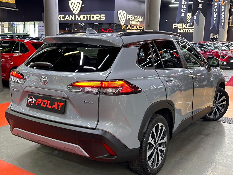 2025 Benzin Otomatik Toyota Corolla Cross Gümüş Gri Polat Araç Dizayn Otomotiv İnşaat Sanayi Ve Ticaret Limited Şirketi