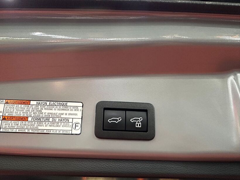 2025 Benzin Otomatik Toyota Corolla Cross Gümüş Gri Polat Araç Dizayn Otomotiv İnşaat Sanayi Ve Ticaret Limited Şirketi