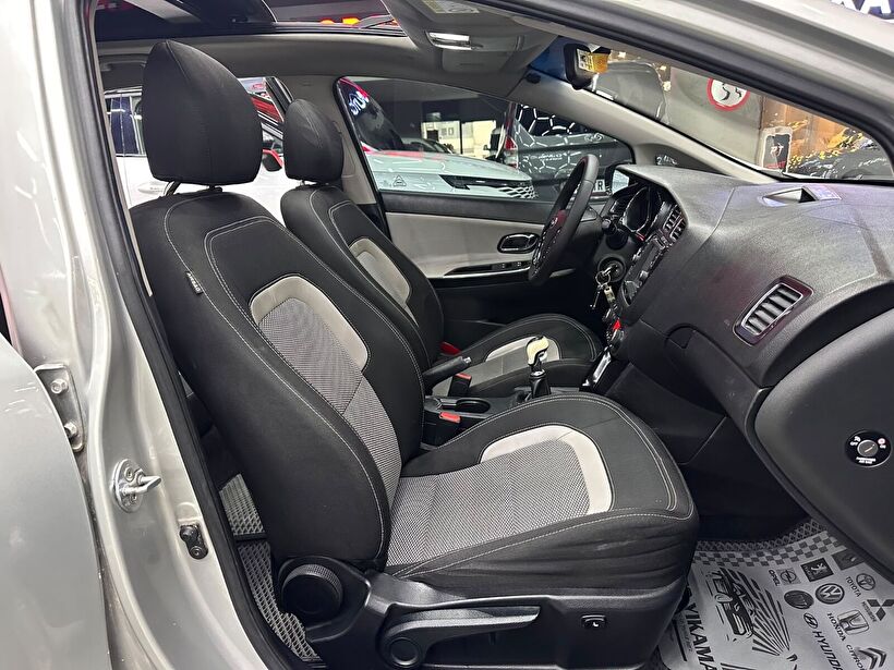 2013 Dizel Manuel Kia Ceed Gümüş Gri Polat Araç Dizayn Otomotiv İnşaat Sanayi Ve Ticaret Limited Şirketi