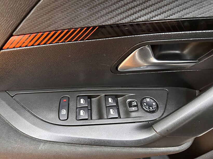 2021 Benzin Otomatik Peugeot 2008 Gümüş Gri Polat Araç Dizayn Otomotiv İnşaat Sanayi Ve Ticaret Limited Şirketi