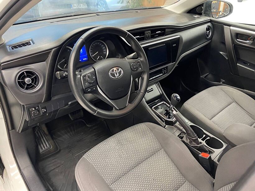 2018 Dizel Otomatik Toyota Corolla Beyaz Polat Araç Dizayn Otomotiv İnşaat Sanayi Ve Ticaret Limited Şirketi