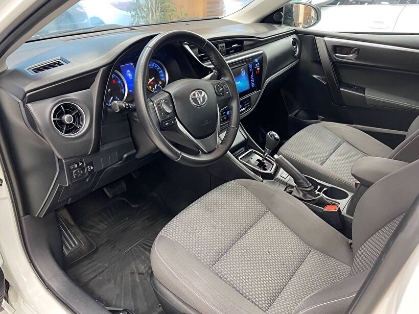 2018 Dizel Otomatik Toyota Corolla Beyaz Polat Araç Dizayn Otomotiv İnşaat Sanayi Ve Ticaret Limited Şirketi