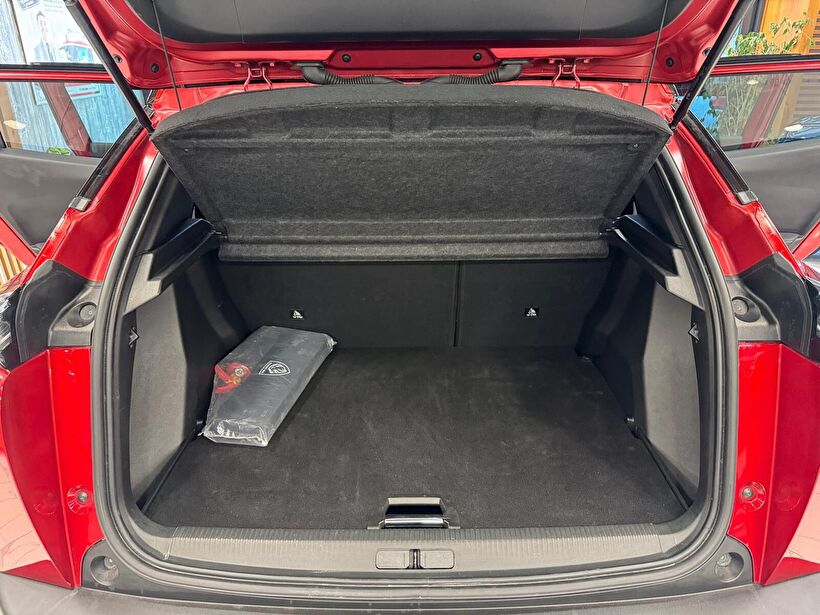 2025 Benzin Otomatik Peugeot 2008 Kırmızı Polat Araç Dizayn Otomotiv İnşaat Sanayi Ve Ticaret Limited Şirketi