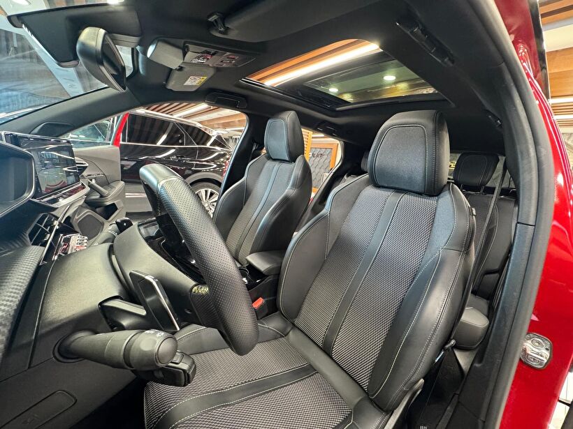 2025 Benzin Otomatik Peugeot 2008 Kırmızı Polat Araç Dizayn Otomotiv İnşaat Sanayi Ve Ticaret Limited Şirketi