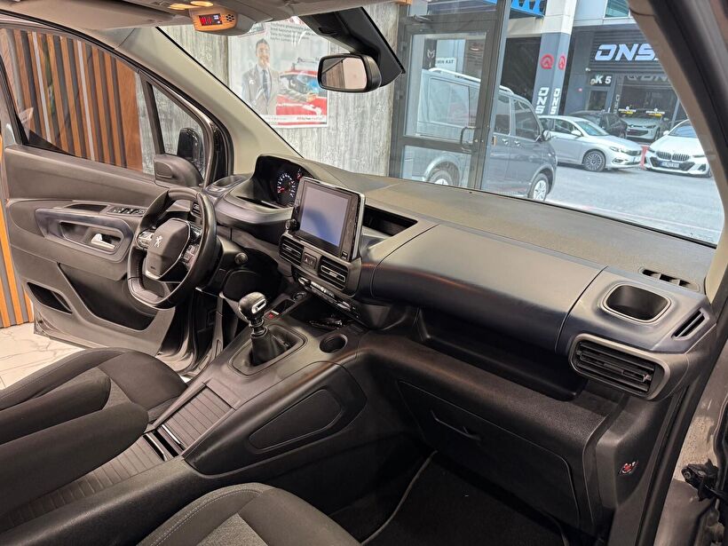 2022 Dizel Manuel Peugeot Rifter Gri Polat Araç Dizayn Otomotiv İnşaat Sanayi Ve Ticaret Limited Şirketi