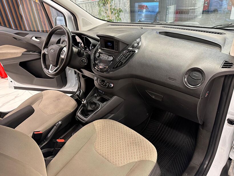 2022 Dizel Manuel Ford Tourneo Courier Beyaz Polat Araç Dizayn Otomotiv İnşaat Sanayi Ve Ticaret Limited Şirketi