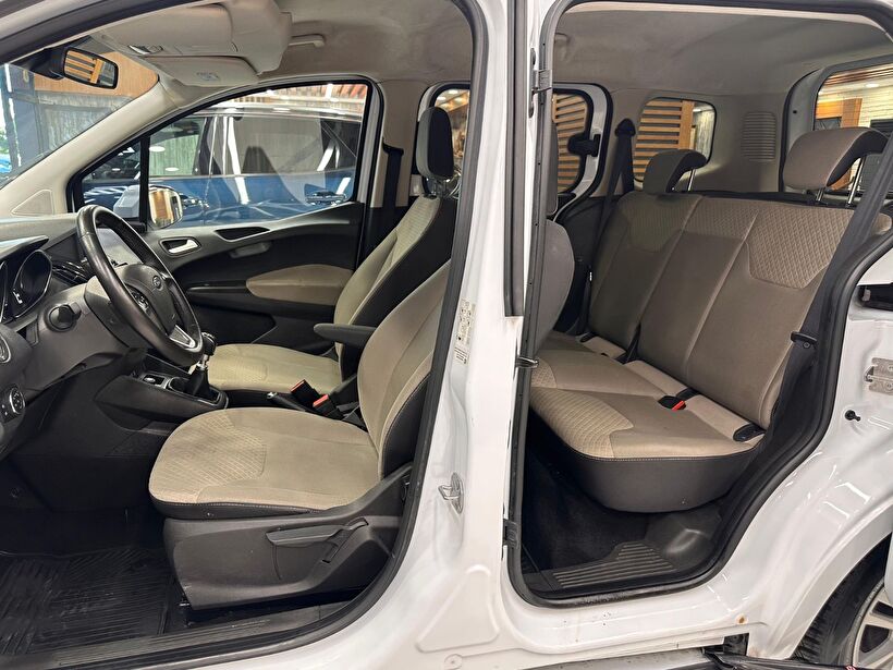 2022 Dizel Manuel Ford Tourneo Courier Beyaz Polat Araç Dizayn Otomotiv İnşaat Sanayi Ve Ticaret Limited Şirketi