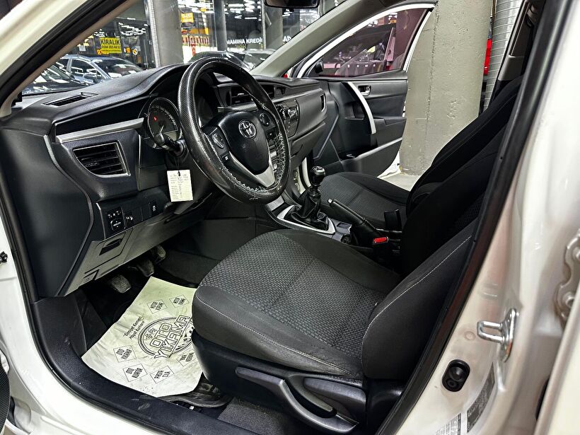 2013 Benzin + LPG Manuel Toyota Corolla Beyaz Polat Araç Dizayn Otomotiv İnşaat Sanayi Ve Ticaret Limited Şirketi