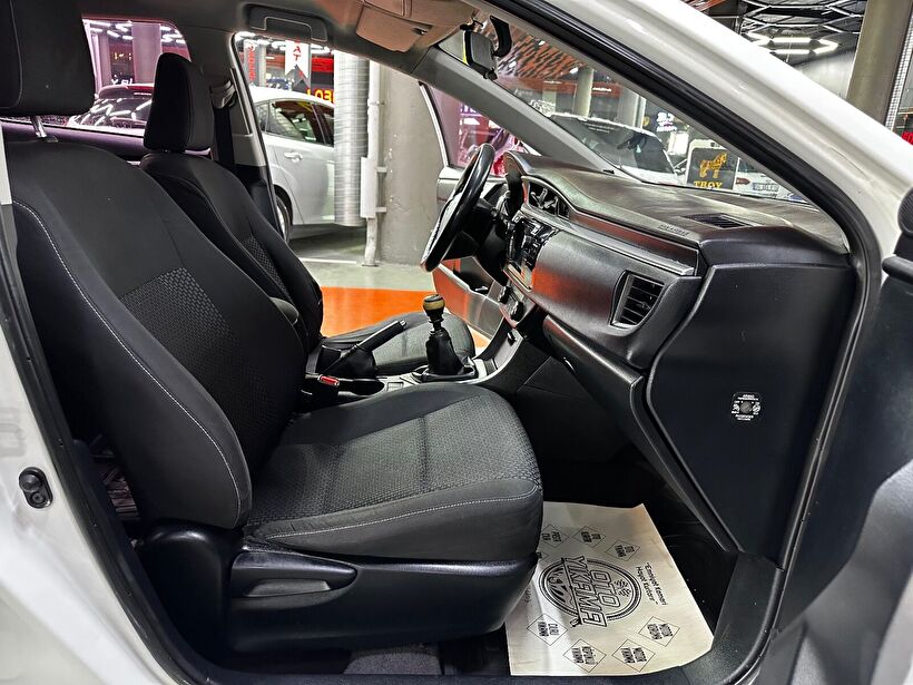 2013 Benzin + LPG Manuel Toyota Corolla Beyaz Polat Araç Dizayn Otomotiv İnşaat Sanayi Ve Ticaret Limited Şirketi