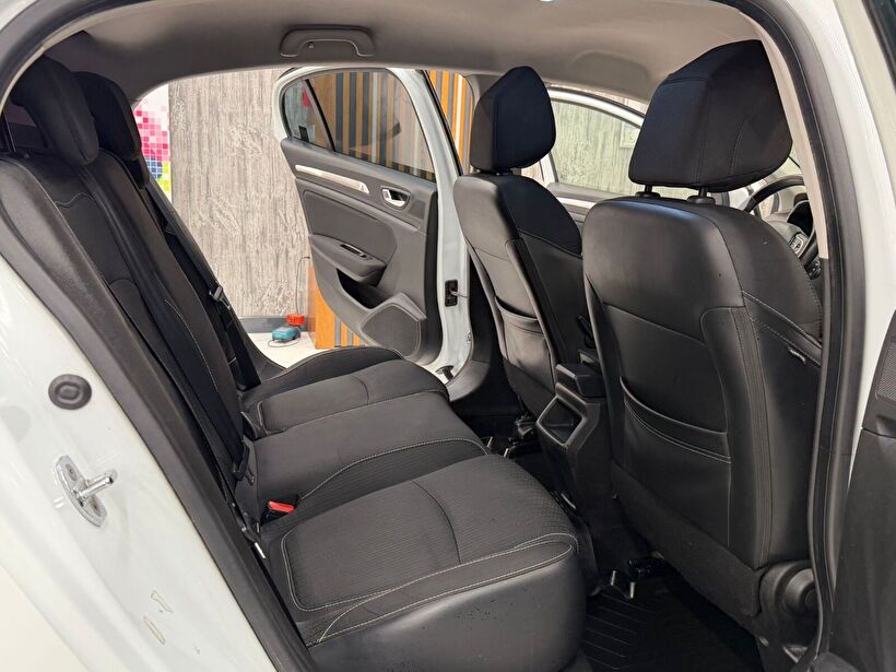 2017 Dizel Otomatik Renault Megane Beyaz Polat Araç Dizayn Otomotiv İnşaat Sanayi Ve Ticaret Limited Şirketi