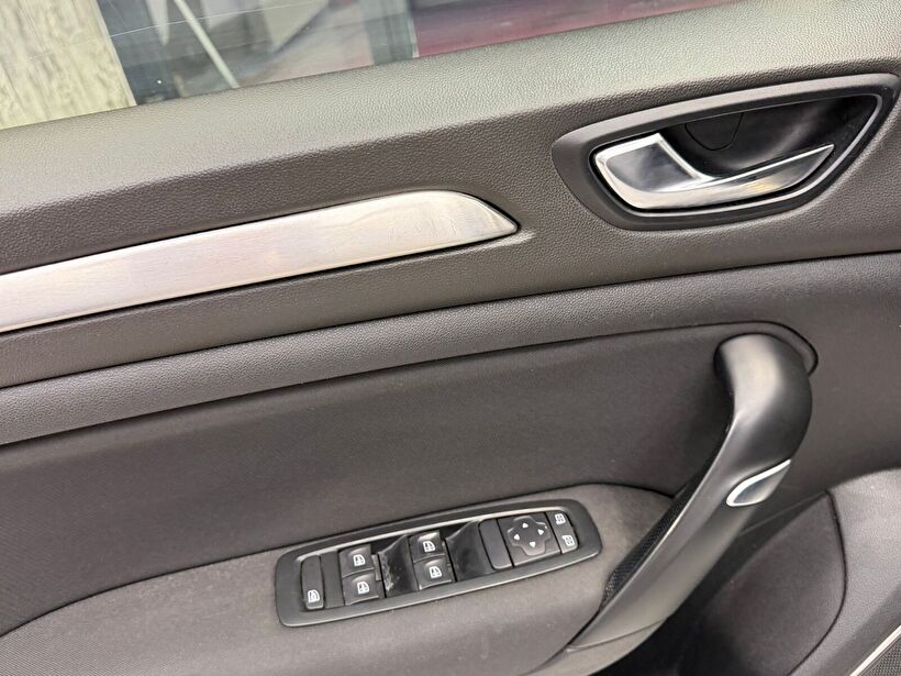 2017 Dizel Otomatik Renault Megane Beyaz Polat Araç Dizayn Otomotiv İnşaat Sanayi Ve Ticaret Limited Şirketi