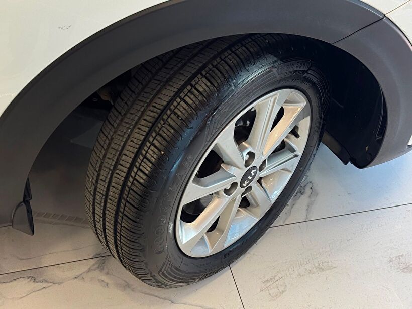 2020 Benzin Otomatik Kia Stonic Beyaz Polat Araç Dizayn Otomotiv İnşaat Sanayi Ve Ticaret Limited Şirketi