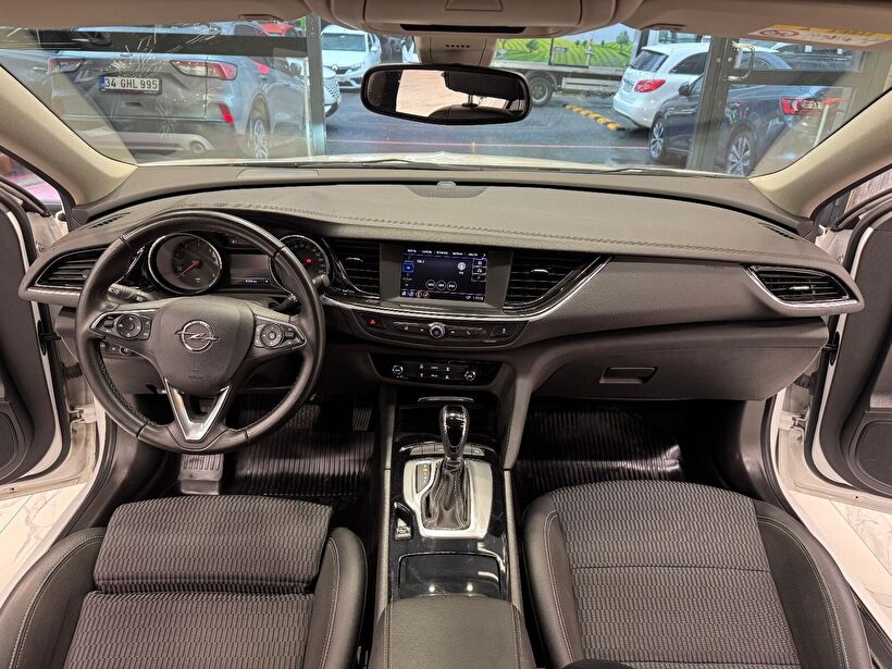 2020 Dizel Otomatik Opel Insignia Beyaz Polat Araç Dizayn Otomotiv İnşaat Sanayi Ve Ticaret Limited Şirketi