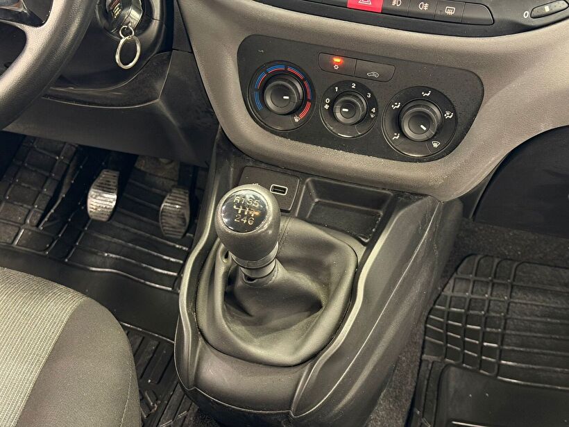 2022 Dizel Manuel Fiat Doblo Combi Beyaz Polat Araç Dizayn Otomotiv İnşaat Sanayi Ve Ticaret Limited Şirketi