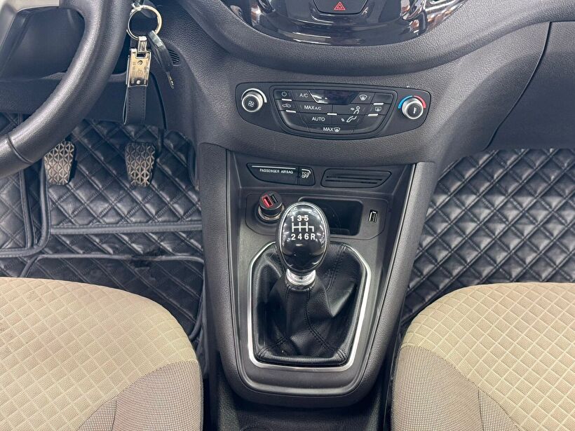 2023 Benzin Manuel Ford Tourneo Courier Beyaz Polat Araç Dizayn Otomotiv İnşaat Sanayi Ve Ticaret Limited Şirketi