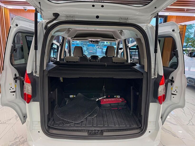 2023 Benzin Manuel Ford Tourneo Courier Beyaz Polat Araç Dizayn Otomotiv İnşaat Sanayi Ve Ticaret Limited Şirketi