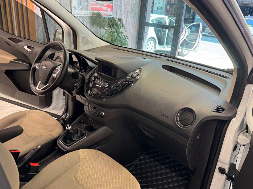 2023 Benzin Manuel Ford Tourneo Courier Beyaz Polat Araç Dizayn Otomotiv İnşaat Sanayi Ve Ticaret Limited Şirketi