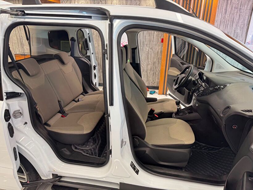 2023 Benzin Manuel Ford Tourneo Courier Beyaz Polat Araç Dizayn Otomotiv İnşaat Sanayi Ve Ticaret Limited Şirketi
