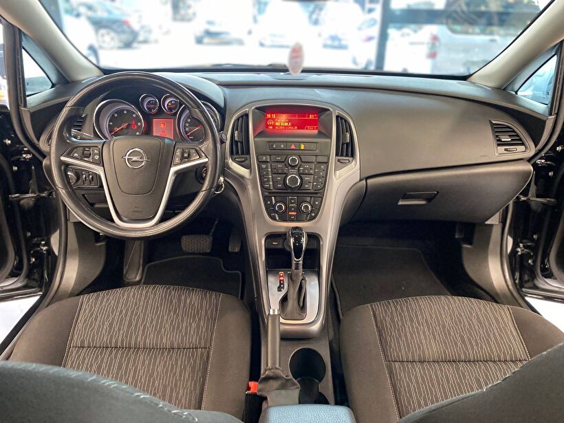 2017 Dizel Otomatik Opel Astra Siyah Polat Araç Dizayn Otomotiv İnşaat Sanayi Ve Ticaret Limited Şirketi