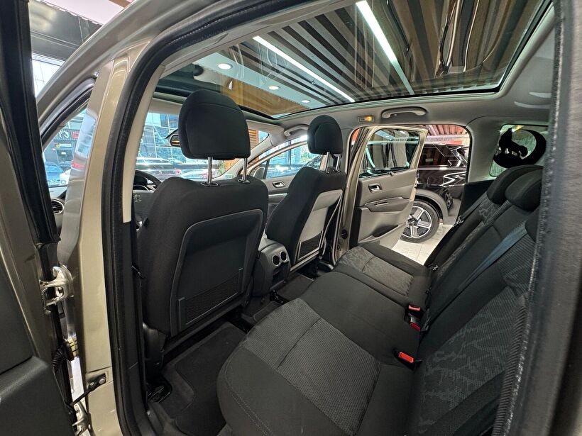 2011 Dizel Otomatik Peugeot 3008 Bej Polat Araç Dizayn Otomotiv İnşaat Sanayi Ve Ticaret Limited Şirketi