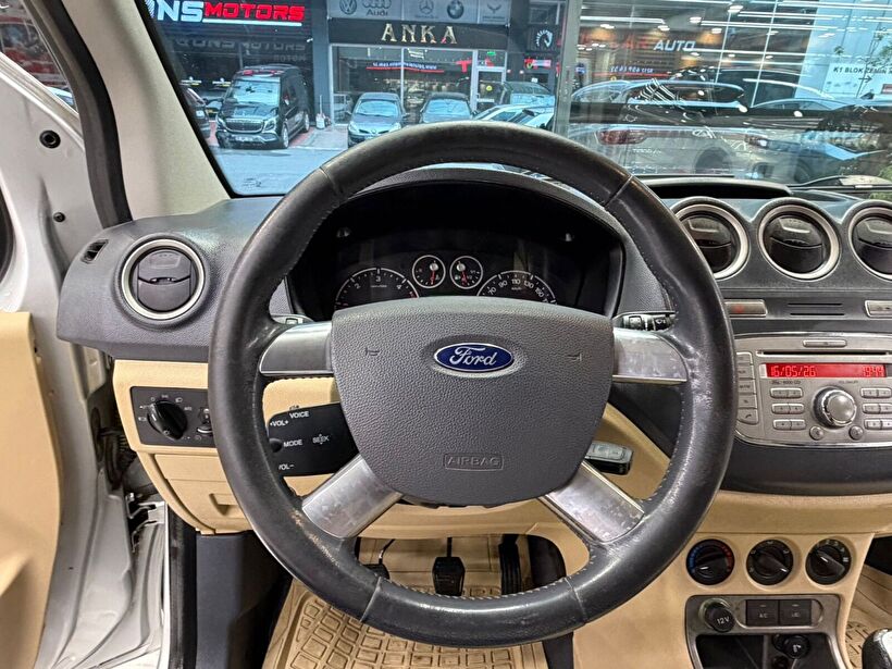 2013 Dizel Manuel Ford Tourneo Connect Gri Polat Araç Dizayn Otomotiv İnşaat Sanayi Ve Ticaret Limited Şirketi