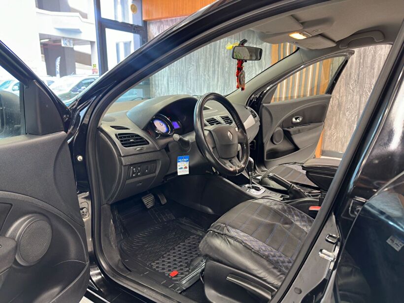 2013 Dizel Otomatik Renault Fluence Siyah Polat Araç Dizayn Otomotiv İnşaat Sanayi Ve Ticaret Limited Şirketi