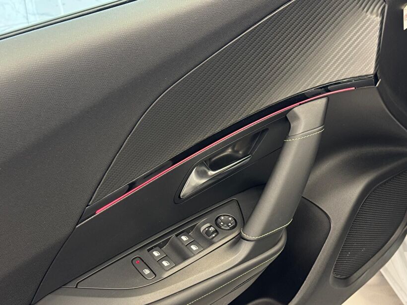 2025 Benzin Otomatik Peugeot 3008 Beyaz Polat Araç Dizayn Otomotiv İnşaat Sanayi Ve Ticaret Limited Şirketi