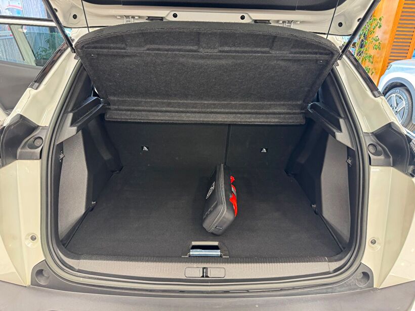 2022 Benzin Otomatik Peugeot 2008 Beyaz Polat Araç Dizayn Otomotiv İnşaat Sanayi Ve Ticaret Limited Şirketi