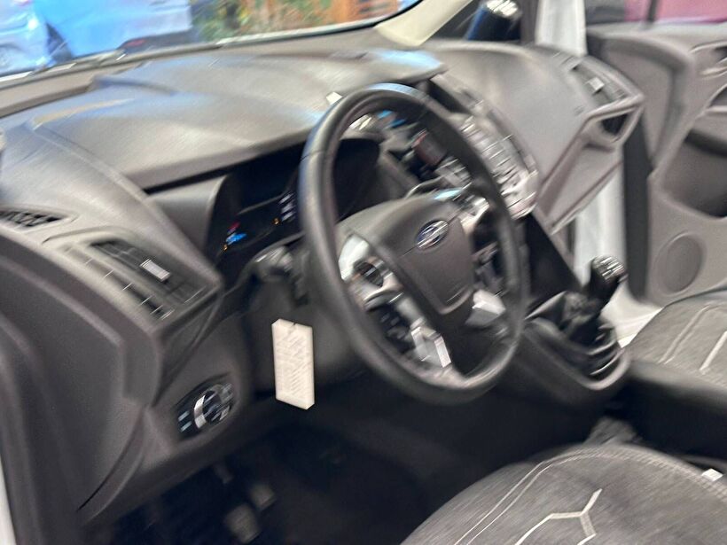2015 Dizel Manuel Ford Tourneo Connect Beyaz Polat Araç Dizayn Otomotiv İnşaat Sanayi Ve Ticaret Limited Şirketi