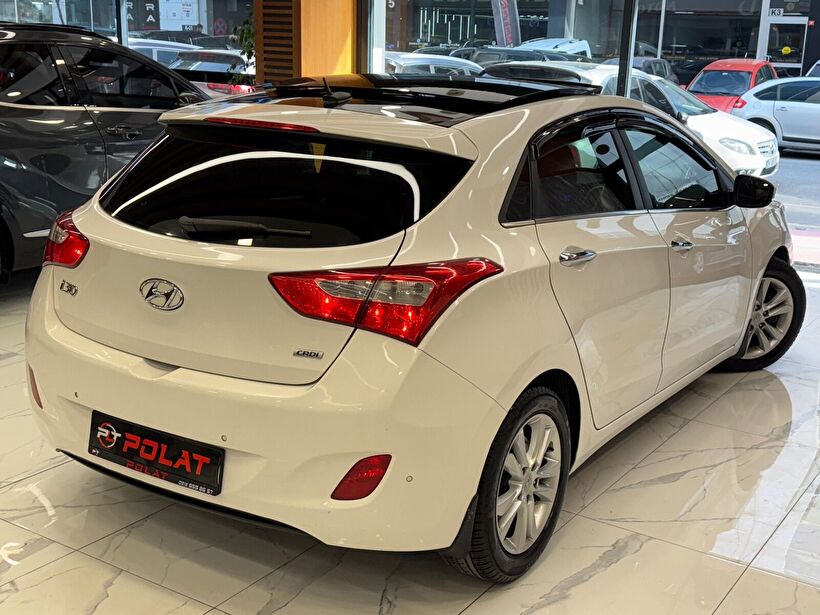 2014 Dizel Otomatik Hyundai i30 Beyaz Polat Araç Dizayn Otomotiv İnşaat Sanayi Ve Ticaret Limited Şirketi