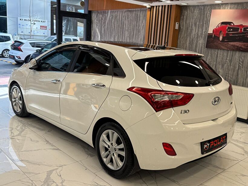 2014 Dizel Otomatik Hyundai i30 Beyaz Polat Araç Dizayn Otomotiv İnşaat Sanayi Ve Ticaret Limited Şirketi