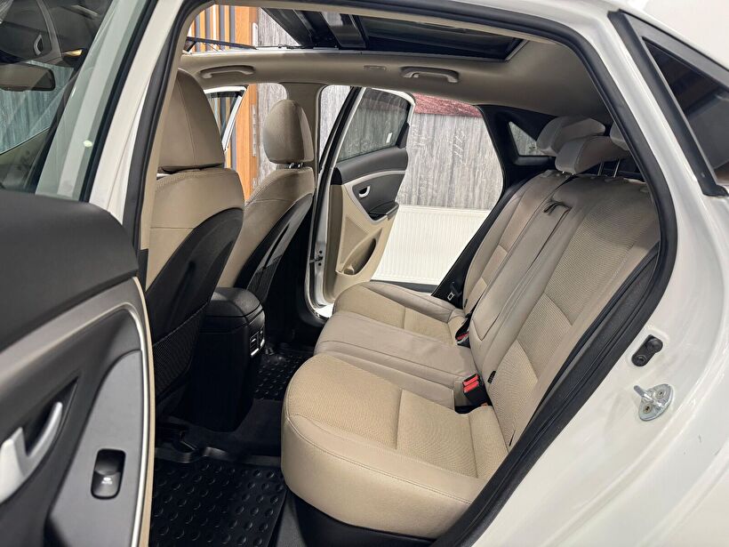 2014 Dizel Otomatik Hyundai i30 Beyaz Polat Araç Dizayn Otomotiv İnşaat Sanayi Ve Ticaret Limited Şirketi