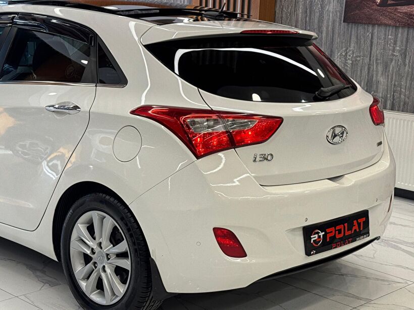 2014 Dizel Otomatik Hyundai i30 Beyaz Polat Araç Dizayn Otomotiv İnşaat Sanayi Ve Ticaret Limited Şirketi