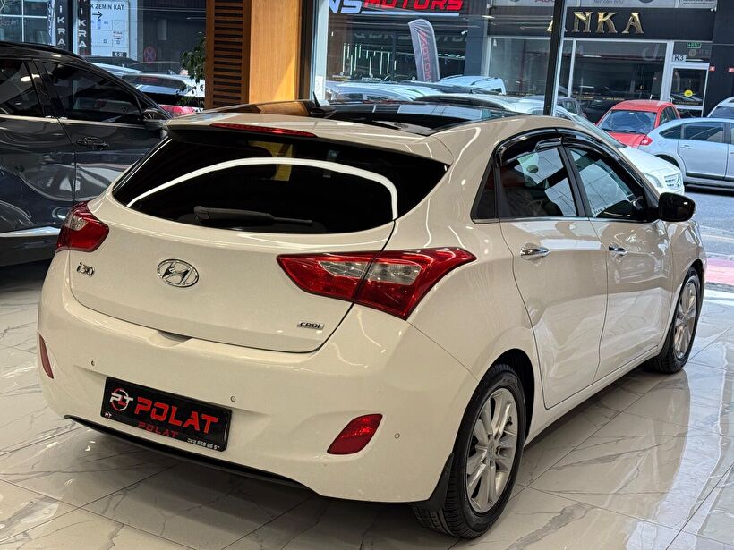 2014 Dizel Otomatik Hyundai i30 Beyaz Polat Araç Dizayn Otomotiv İnşaat Sanayi Ve Ticaret Limited Şirketi