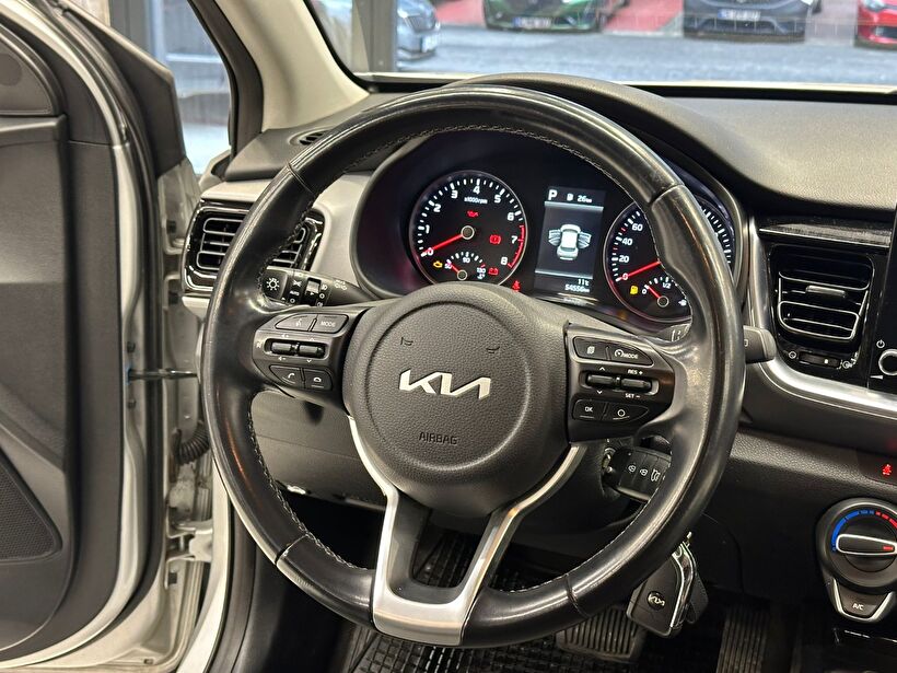 2023 Benzin Otomatik Kia Stonic Gri Polat Araç Dizayn Otomotiv İnşaat Sanayi Ve Ticaret Limited Şirketi