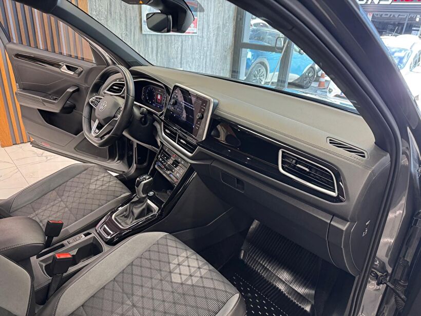 2022 Benzin Otomatik Volkswagen T-Roc Gri Polat Araç Dizayn Otomotiv İnşaat Sanayi Ve Ticaret Limited Şirketi
