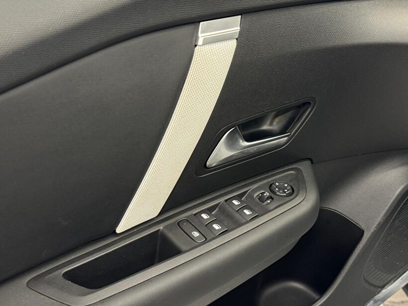 2025 Benzin Otomatik Citroen C4 X Beyaz Polat Araç Dizayn Otomotiv İnşaat Sanayi Ve Ticaret Limited Şirketi