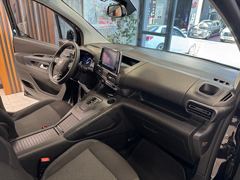 2024 Dizel Otomatik Fiat Doblo Siyah Polat Araç Dizayn Otomotiv İnşaat Sanayi Ve Ticaret Limited Şirketi