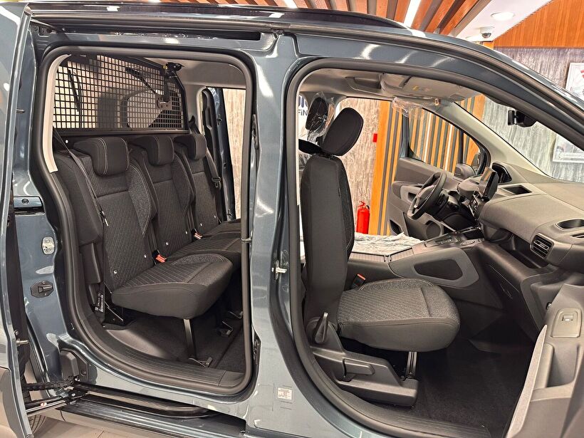 2024 Dizel Otomatik Peugeot Rifter Mavi Polat Araç Dizayn Otomotiv İnşaat Sanayi Ve Ticaret Limited Şirketi