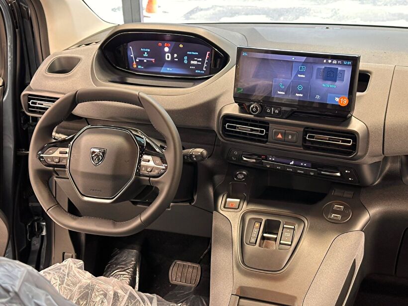 2024 Dizel Otomatik Peugeot Rifter Mavi Polat Araç Dizayn Otomotiv İnşaat Sanayi Ve Ticaret Limited Şirketi