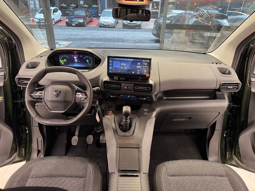 2025 Dizel Otomatik Peugeot Rifter Yeşil Polat Araç Dizayn Otomotiv İnşaat Sanayi Ve Ticaret Limited Şirketi