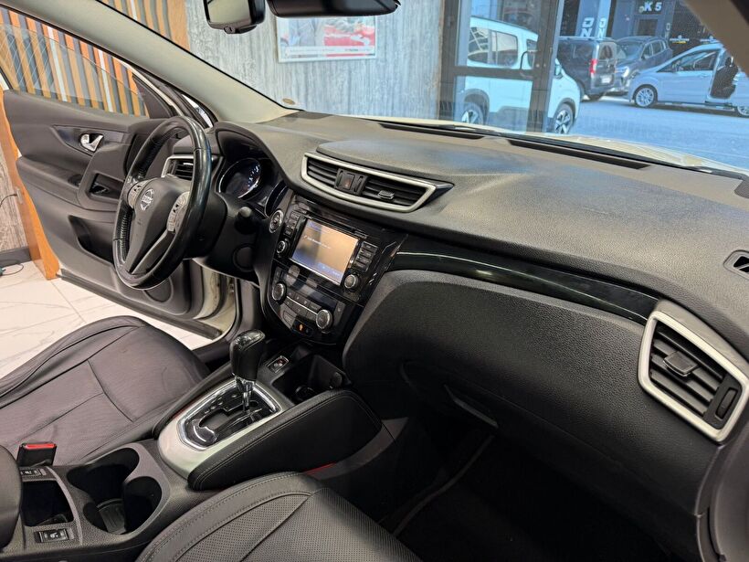 2015 Dizel Otomatik Nissan Qashqai Beyaz Polat Araç Dizayn Otomotiv İnşaat Sanayi Ve Ticaret Limited Şirketi