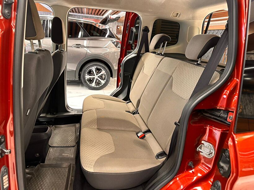 2018 Dizel Manuel Ford Tourneo Courier Kırmızı Polat Araç Dizayn Otomotiv İnşaat Sanayi Ve Ticaret Limited Şirketi